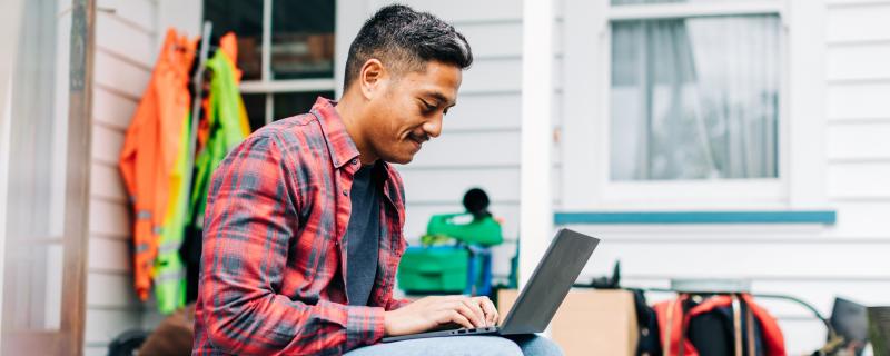 Viewing their serum urate results may help people to accept gout as a long-term condition requiring ULT